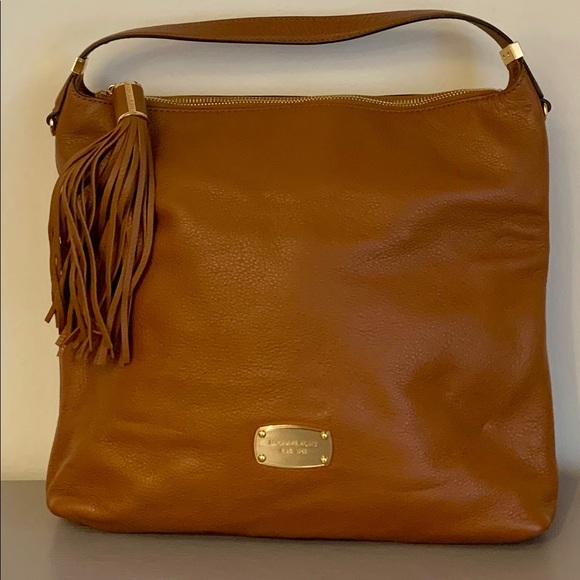 Michael Kors Handbags - NWOT Michael Kors Camel Colored Shoulder Bag